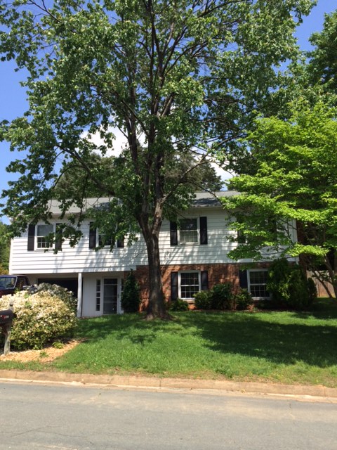 2710 Brookmere Rd